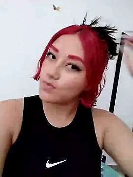 Snapshot of littleangel1_m chatting on 03.12.25 littleangel1 m online show from 03.12.25