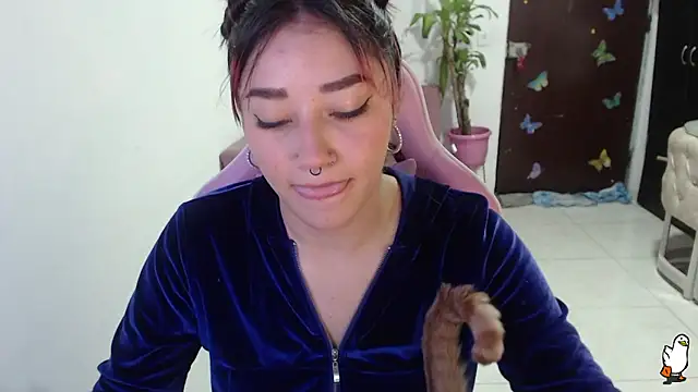 Snapshot of littleangel1_m chatting on 09.28.25 littleangel1 m online show from 09.28.25