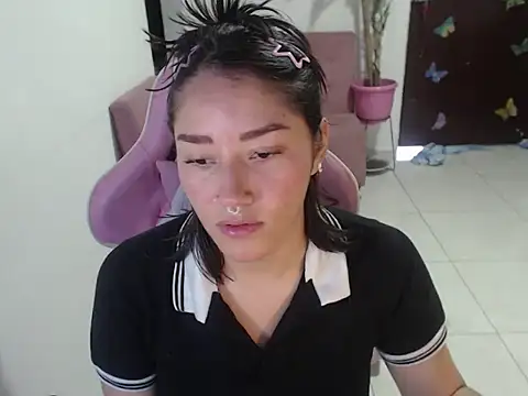 Snapshot of littleangel1_m chatting on 07.11.26 littleangel1 m online show from 07.11.26