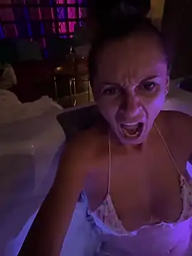 therealbeverlycious online show from 10.24.25