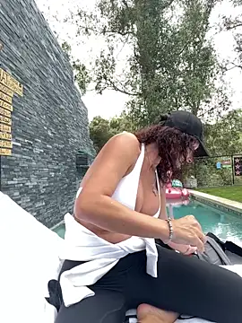 therealbeverlycious online show from 02.24.26