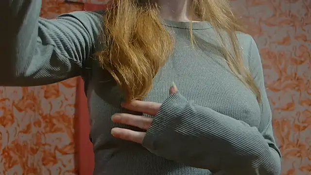 strawberrysmoothie online show from 02.14.25