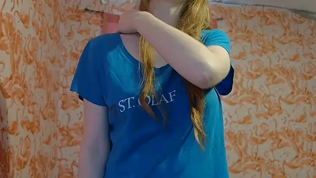 strawberrysmoothie online show from 10.12.25