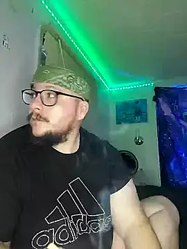 Snapshot of Spunonymous chatting on 02.07.25 Spunonymous online show from 02.07.25