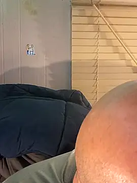 Snapshot of Spunonymous chatting on 09.29.25 Spunonymous online show from 09.29.25