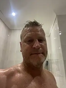 Snapshot of sexycouple109 chatting on 01.19.25 sexycouple109 online show from 01.19.25