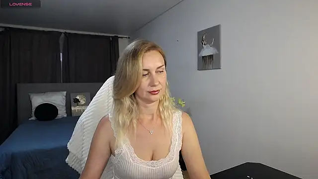 Vanessa Nowak online show from 06.30.26