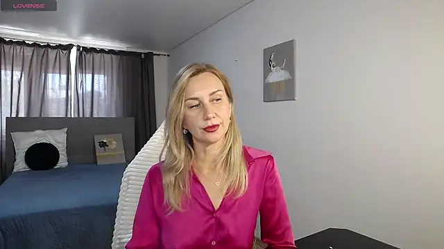 Vanessa Nowak online show from 07.12.26