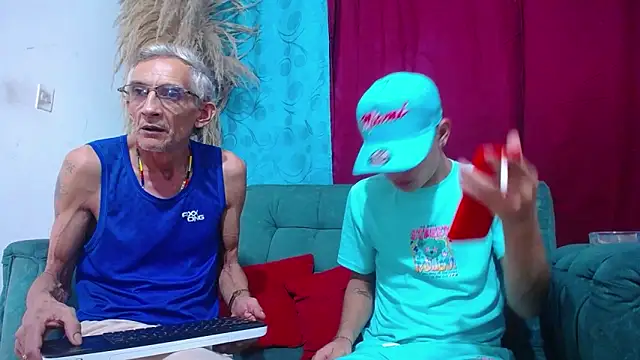 Leon hot X online show from 01.08.25