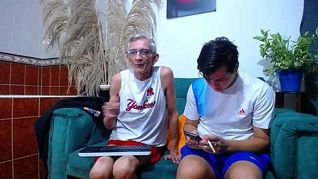 Leon hot X online show from 01.20.25