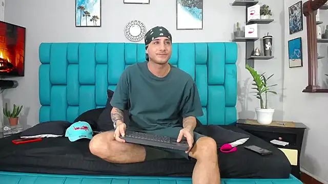 Leon hot X online show from 01.30.25