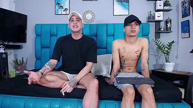 Leon hot X online show from 02.02.25