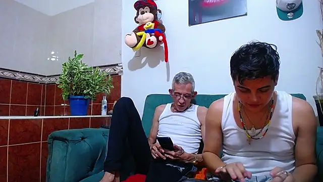 Leon hot X online show from 02.18.25