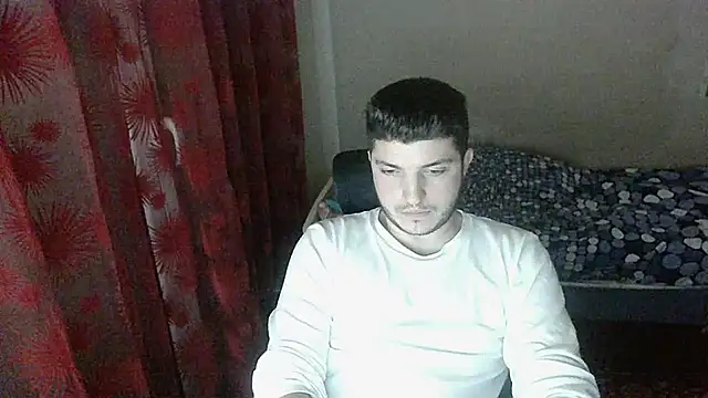 Snapshot of BoiWhore chatting on 12.17.24 BoiWhore online show from 12.17.24