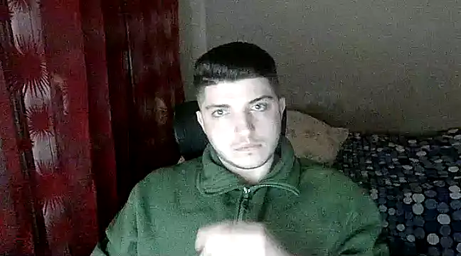 Snapshot of BoiWhore chatting on 12.28.24 BoiWhore online show from 12.28.24