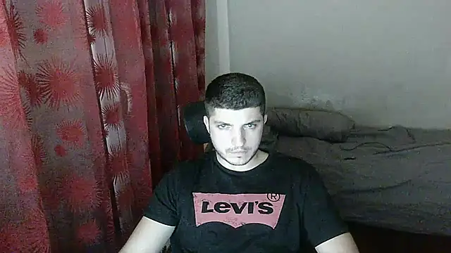 Snapshot of BoiWhore chatting on 09.19.25 BoiWhore online show from 09.19.25