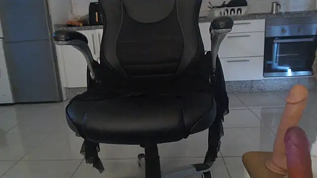 LaraReinaDelSol online show from 12.23.24