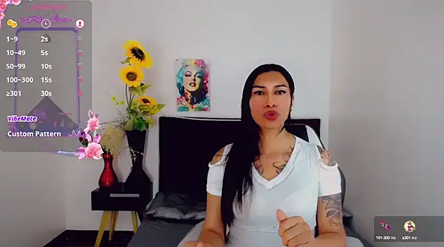 khiara moretti online show from 03.18.25