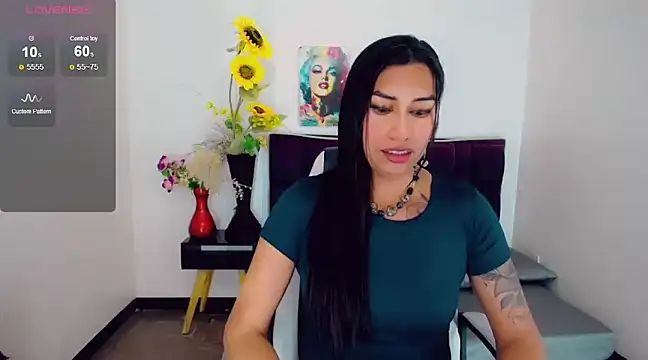 khiara moretti online show from 03.22.25