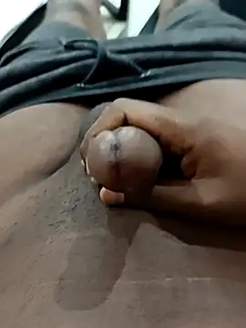 Snapshot of cooljohny22892 chatting on 03.17.25 cooljohny22892 online show from 03.17.25