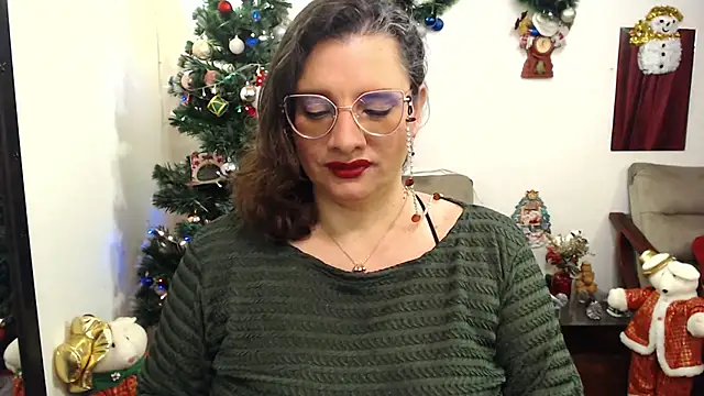 Aleja Gonzales online show from 12.25.24