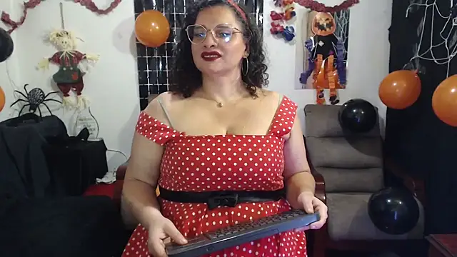 Aleja Gonzales online show from 10.26.25