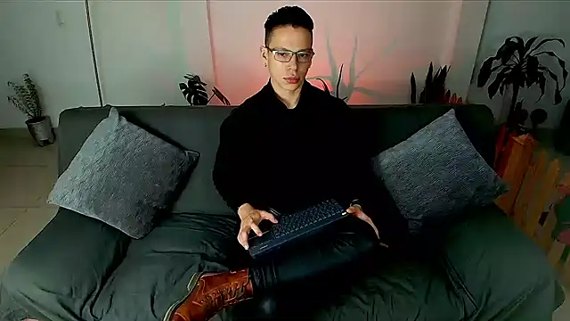 Snapshot of Baxter_Dex chatting on 02.11.25 Baxter Dex online show from 02.11.25