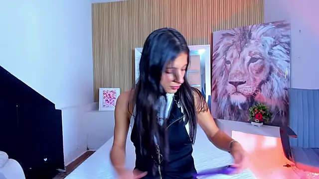 Agathaargent  online show from 02.19.26