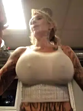 Ninasweden online show from 12.10.24