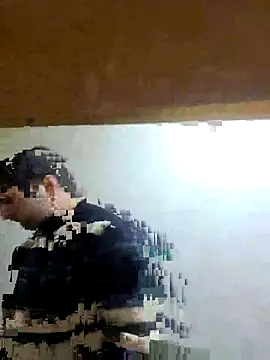 Snapshot of Fucklover011 chatting on 11.02.25 Fucklover011 online show from 11.02.25