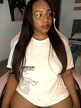 Snapshot of kitty__blackgl chatting on 02.22.25 kitty blackgl online show from 02.22.25