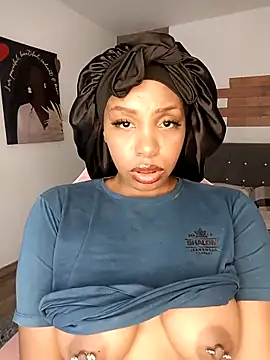 Snapshot of kitty__blackgl chatting on 02.24.25 kitty blackgl online show from 02.24.25