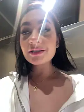 GabriellaFerrer online show from 03.04.25