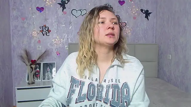 SallyVerda online show from 02.19.25