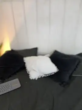 Amber Martins  online show from 02.20.26