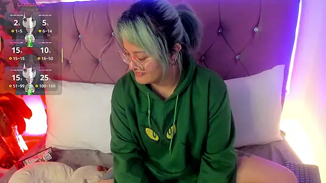 lucky-leah online show from 02.16.25