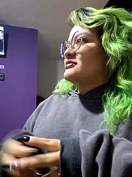 lucky-leah online show from 09.26.25