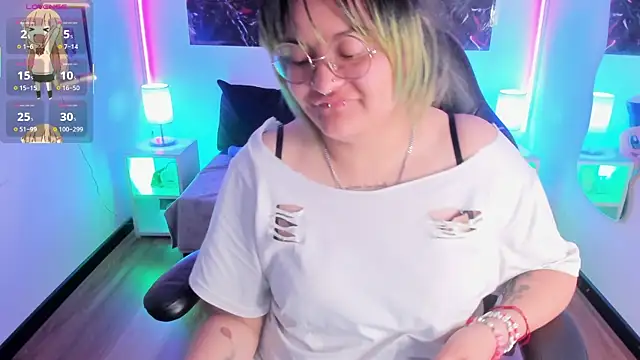 lucky-leah online show from 11.11.25