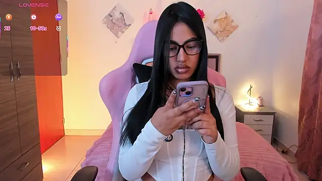 Snapshot of Kayla_foxxy chatting on 07.16.26 Kayla foxxy online show from 07.16.26