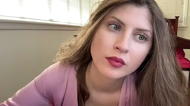 Snapshot of YUMIandbigWOLF chatting on 02.04.26 YUMIandbigWOLF online show from 02.04.26