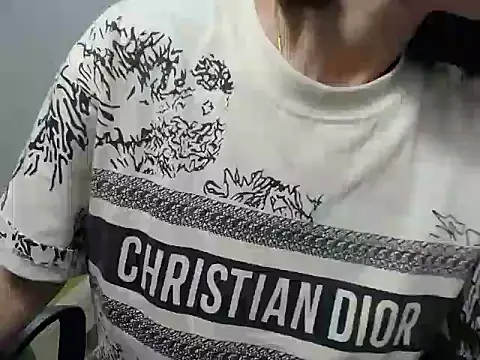 Love bug15 online show from 01.22.25