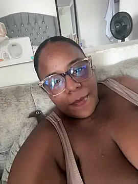 Snapshot of bbw_charlote chatting on 06.02.26 bbw charlote online show from 06.02.26