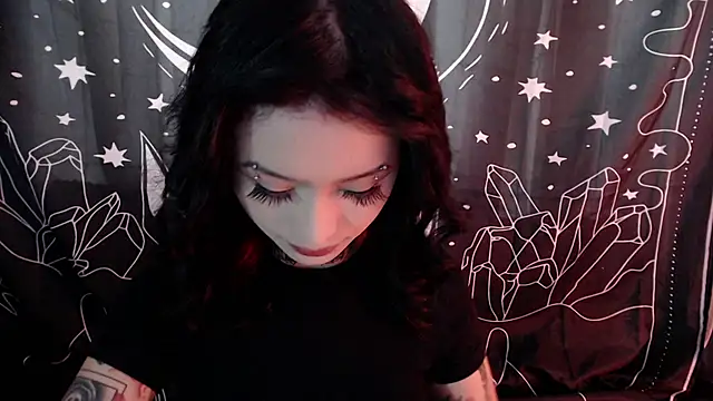 Snapshot of Isabella__dark chatting on 01.06.25 Isabella dark online show from 01.06.25