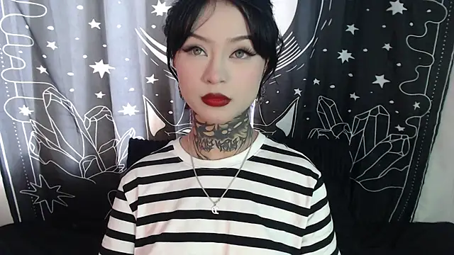 Snapshot of Isabella__dark chatting on 01.31.25 Isabella dark online show from 01.31.25