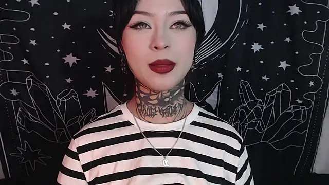 Snapshot of Isabella__dark chatting on 01.31.25 Isabella dark online show from 01.31.25