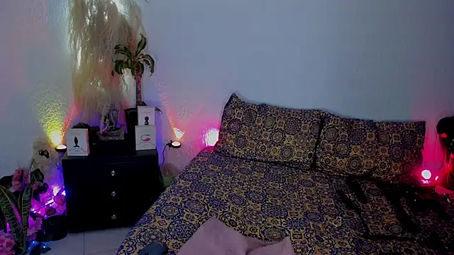 Snapshot of Jeanineescott chatting on 09.18.25 Jeanineescott online show from 09.18.25