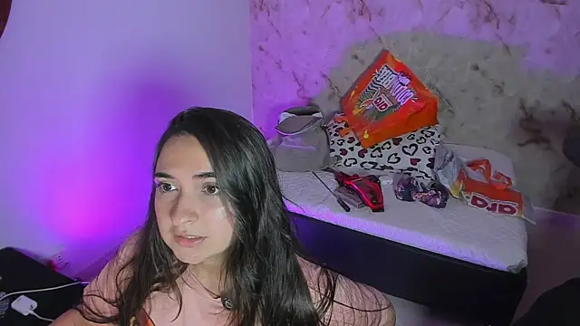 Snapshot of Abbieowenx chatting on 10.03.25 Abbieowenx online show from 10.03.25