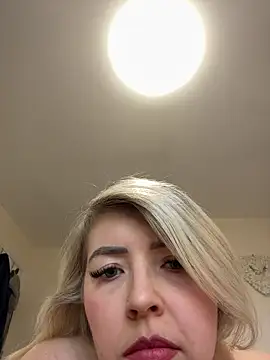 Snapshot of xxcurvyjessiexx chatting on 02.06.26 xxcurvyjessiexx online show from 02.06.26