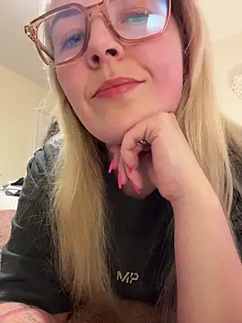 Snapshot of xxcurvyjessiexx chatting on 02.24.26 xxcurvyjessiexx online show from 02.24.26