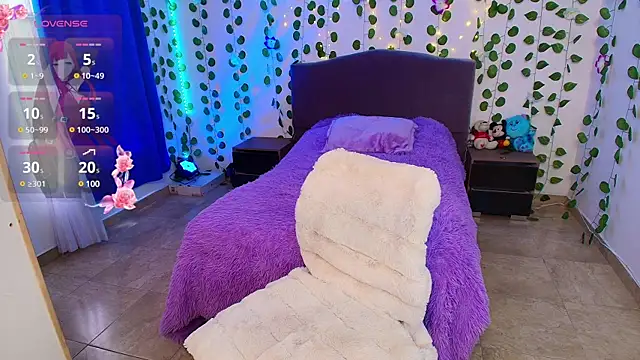 hazel lee ross online show from 12.07.24